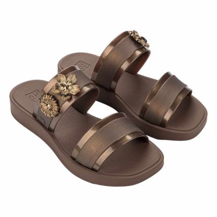 Chinelo Slide Feminino Zaxy Wink - 19412 - Marrom Urso Metal - Atacado